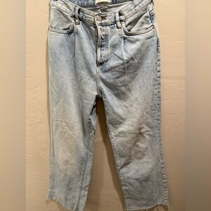 Mango Pleated Light Blue Cropped Jeans Frayed Hem size 28